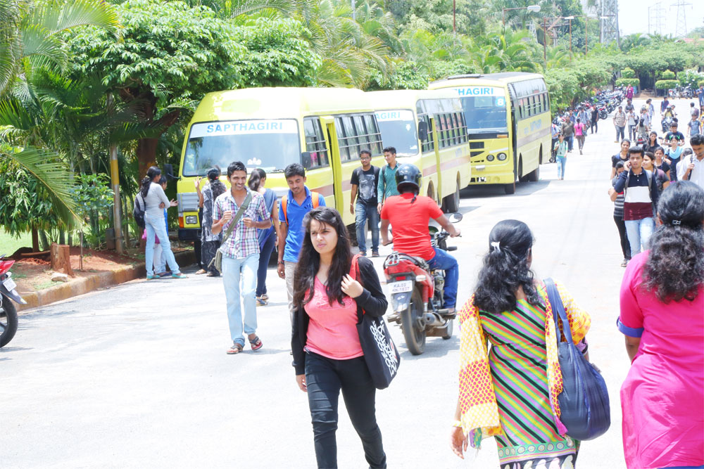 Way To Sapthagiri Entrance